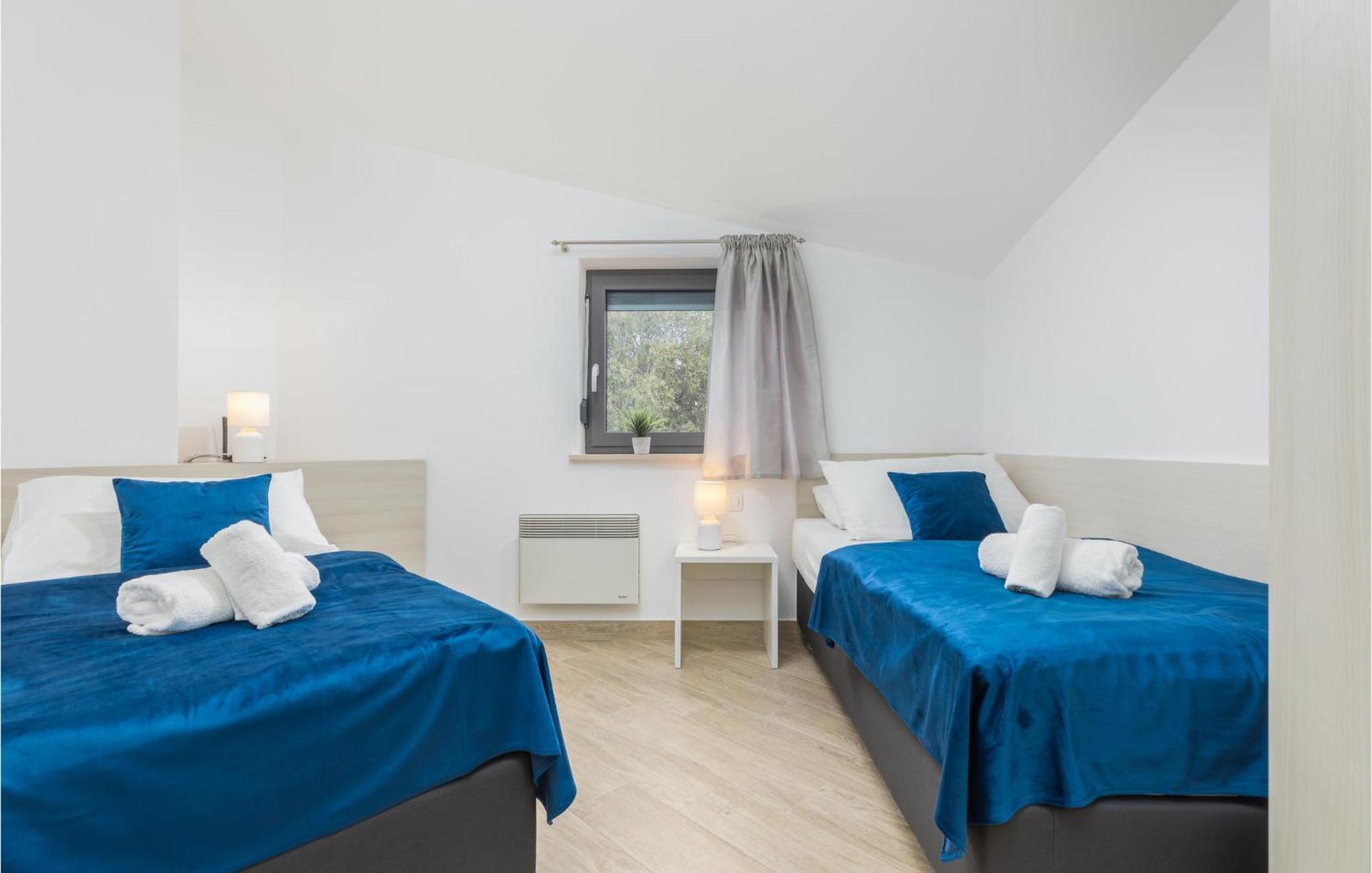 Stunning Apartment In Pjescana Uvala With Wifi Екстериор снимка