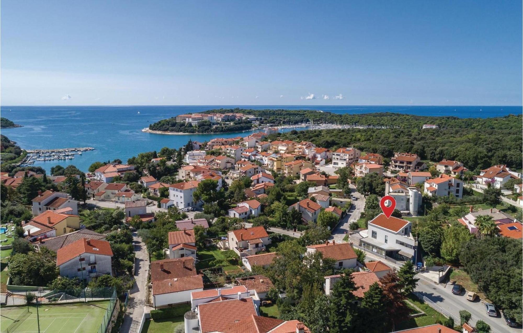 Stunning Apartment In Pjescana Uvala With Wifi Екстериор снимка