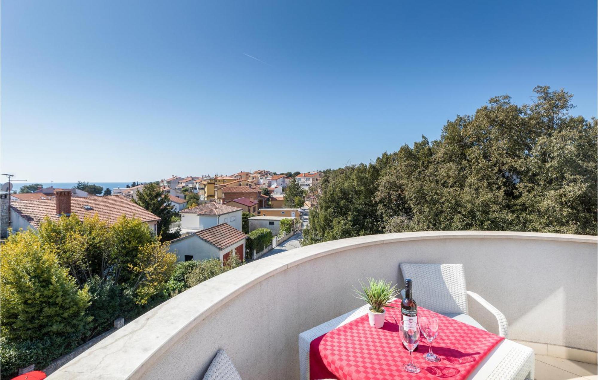 Stunning Apartment In Pjescana Uvala With Wifi Екстериор снимка